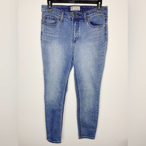 Free People High-Rise Skinny Jean Size 29 - Picture 1 of 8
